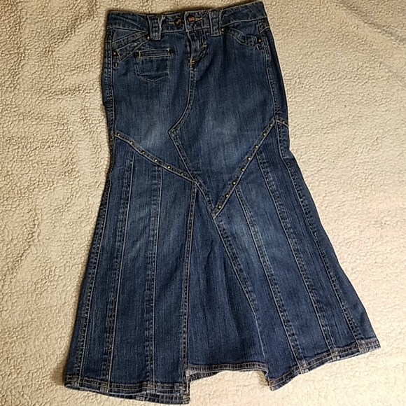 Candie's Dresses & Skirts - Candies Vintage Jean Skirt Studded Sz 0